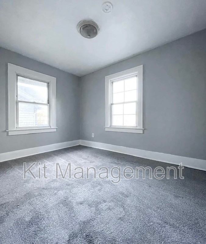 924 National Avenue - Photo 6 of 7