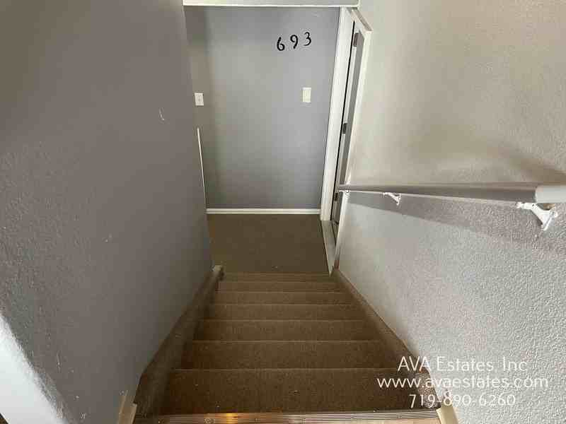 693 East Laporte Drive - Photo 2 of 13