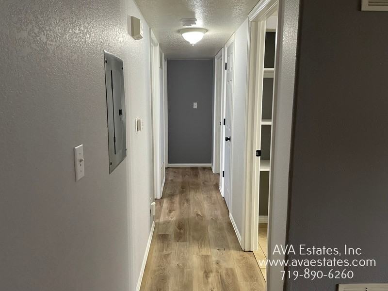 693 East Laporte Drive - Photo 6 of 13