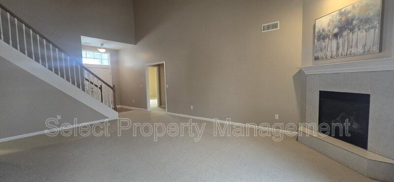 2515 Sugar Tree Dr - Photo 4 of 30