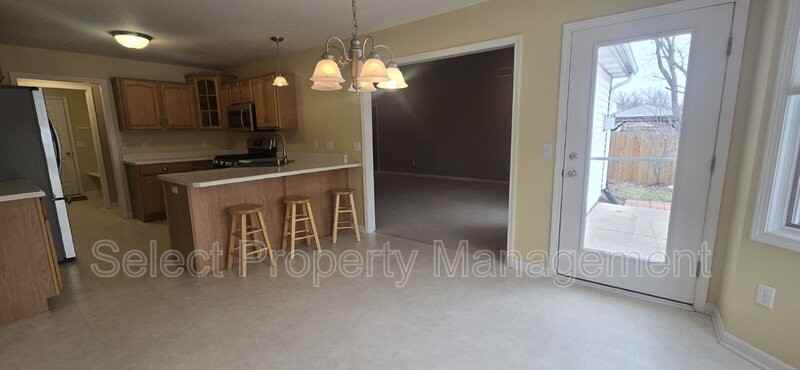 2515 Sugar Tree Dr - Photo 6 of 30