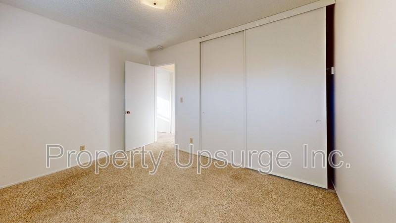 1553 Riverside Dr - Photo 6 of 8