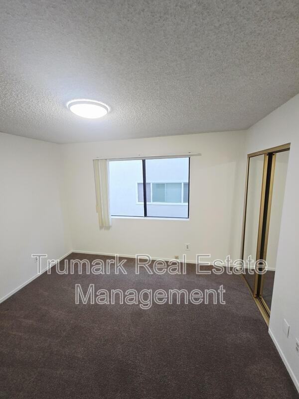 553 East Orange Grove Avenue #C - Photo 7 of 32