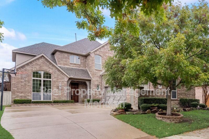 14900 Foxbriar Lane - Photo 2 of 37