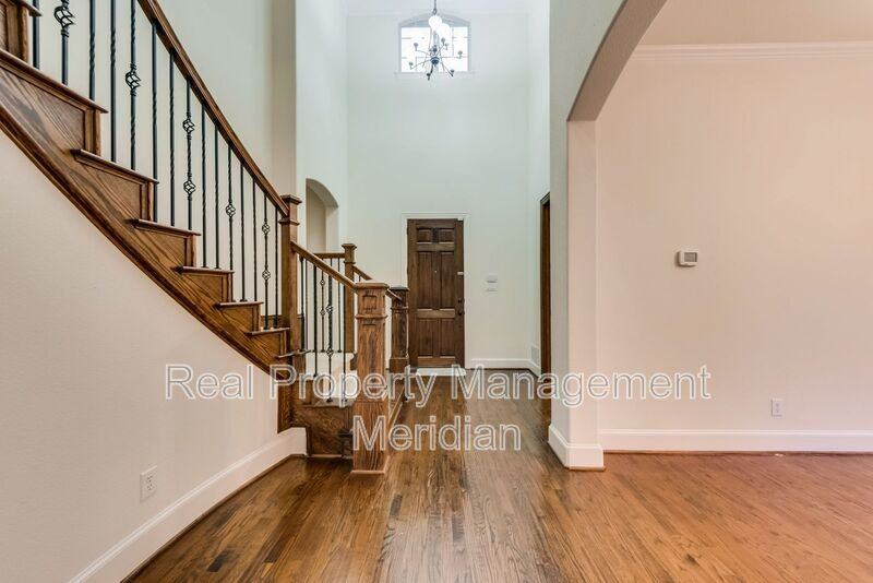 14900 Foxbriar Lane - Photo 6 of 37