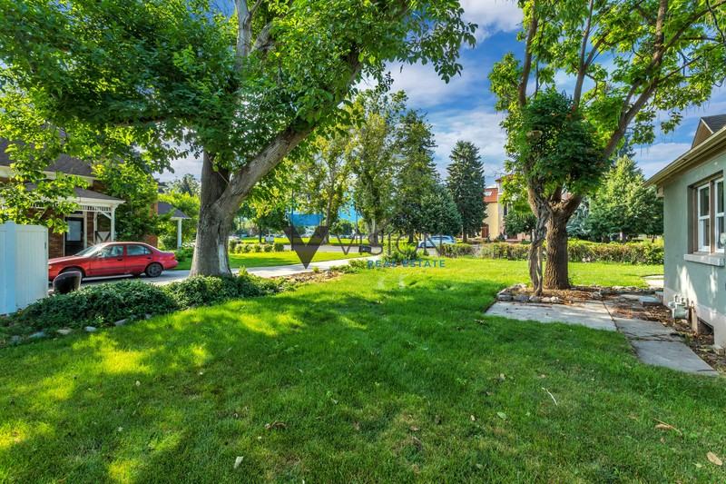 113 East - Photo 6 of 16