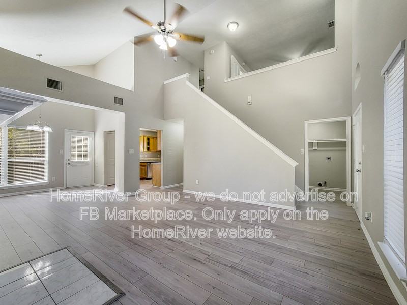 11911 Cottonwood Ln - Photo 2 of 25