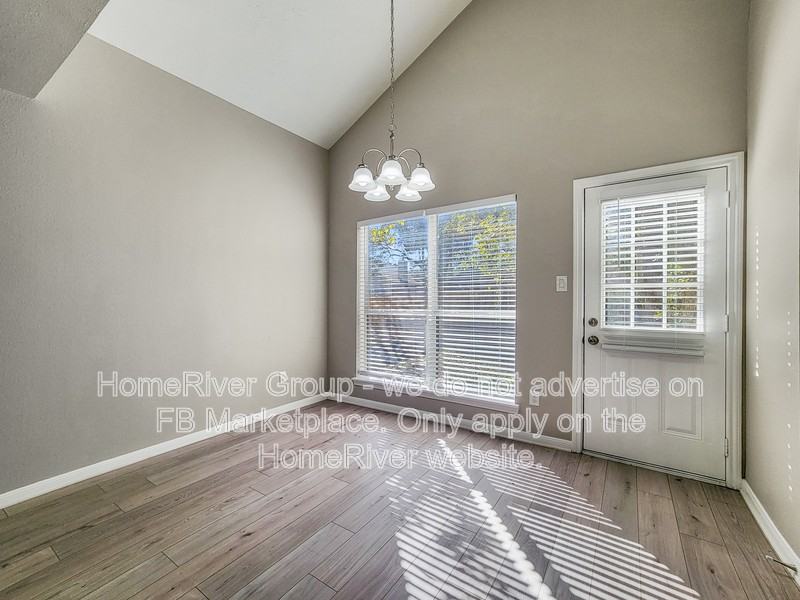 11911 Cottonwood Ln - Photo 4 of 25