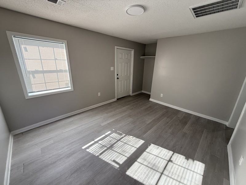 1155 North Belvedere Boulevard - Photo 4 of 13