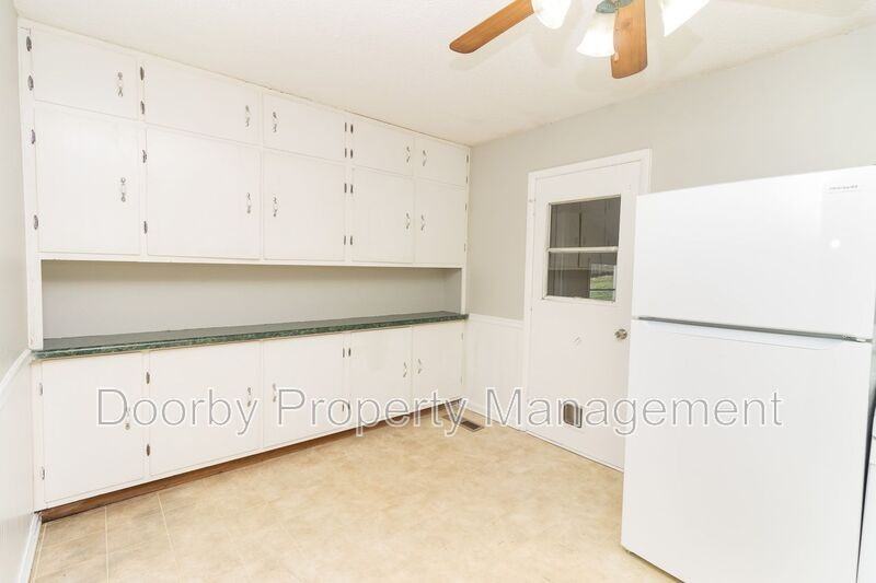 4718 Hal Dr - Photo 5 of 14