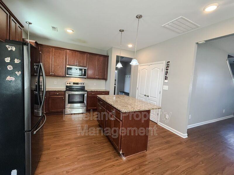 268 Chatfield Drive - Photo 7 of 20