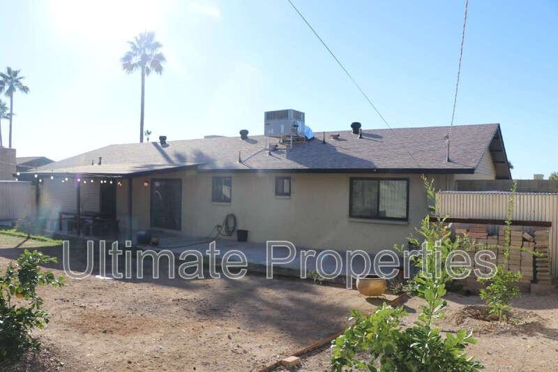 9433 North 16th Street - Photo 3 of 3