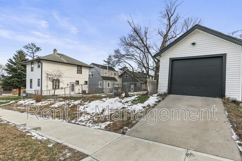 3228 Fontenelle Boulevard - Photo 5 of 27