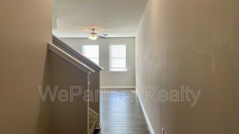 204 Vickery Lane - Photo 3 of 20