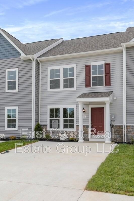 11 Mengel Rd - Photo 2 of 37