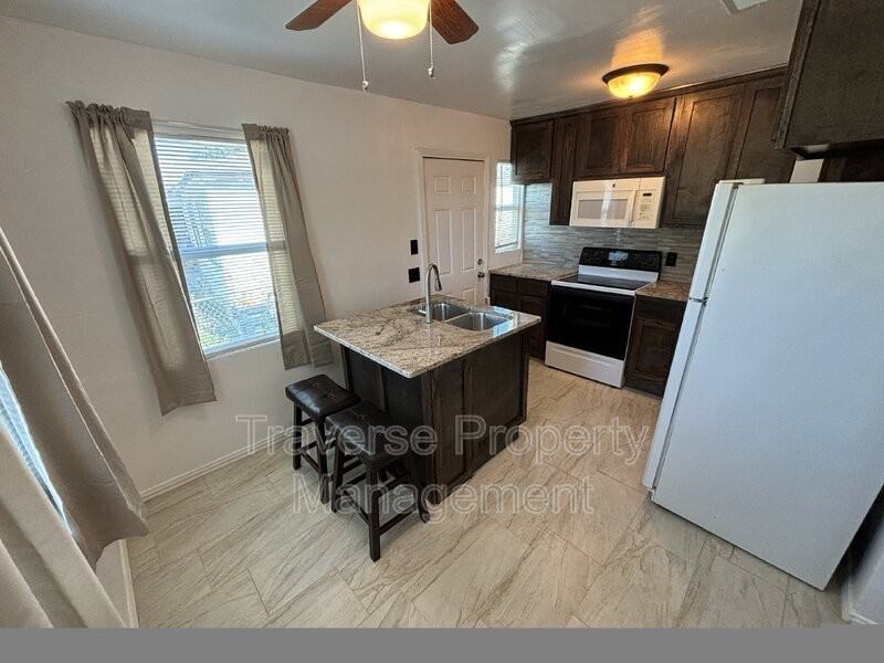 2645 Canberra Court - Photo 6 of 17