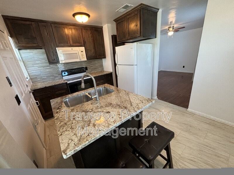 2645 Canberra Court - Photo 7 of 17