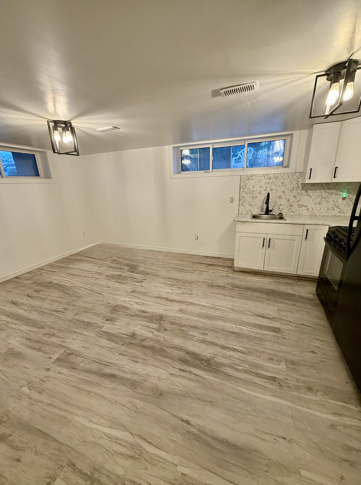 4065 Dougall Avenue - Photo 5 of 13