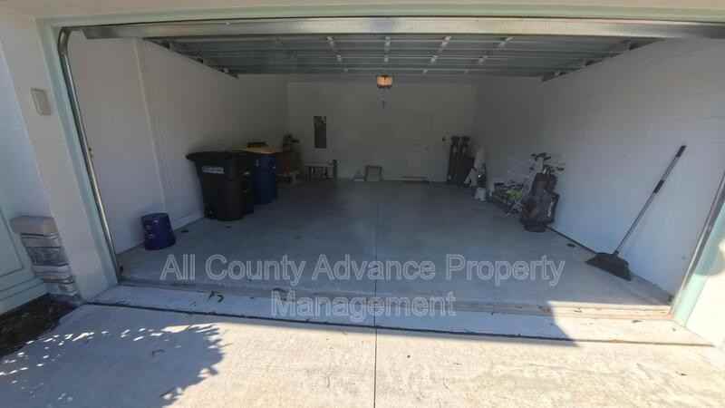 2268 Spring Lake Ct - Photo 3 of 37