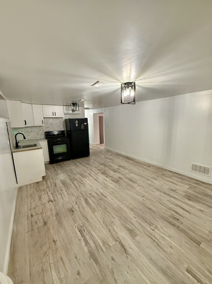 4065 Dougall Avenue - Photo 6 of 13