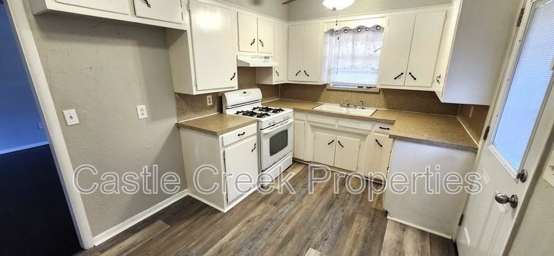 20 East 12th Street - Photo 4 of 10