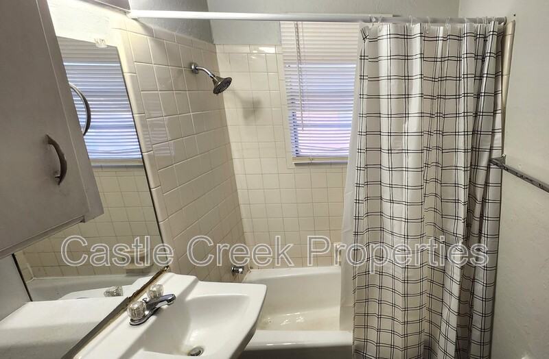 20 East 12th Street - Photo 5 of 10