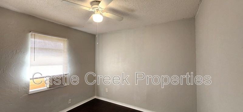 20 East 12th Street - Photo 6 of 10