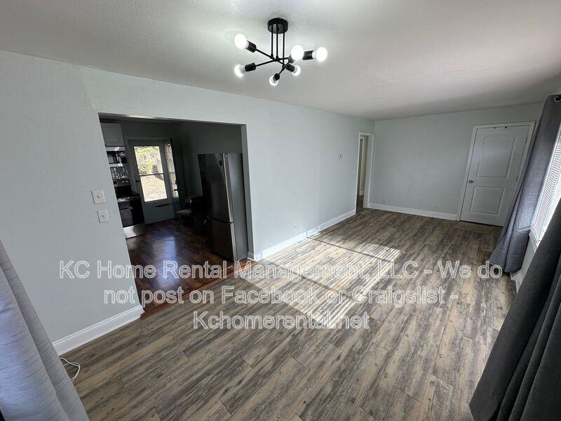 2010 Bunker Ave - Photo 5 of 38