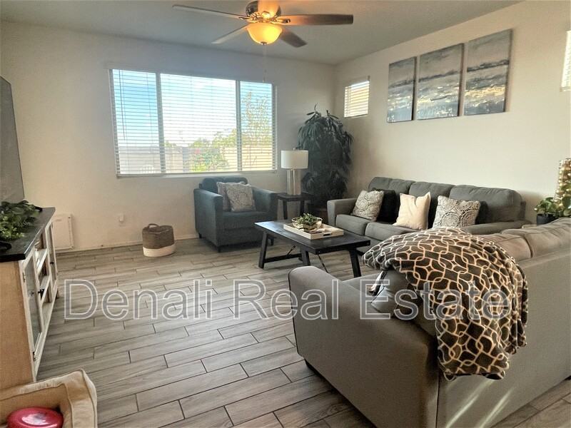 2822 West Apollo Road - Photo 2 of 22