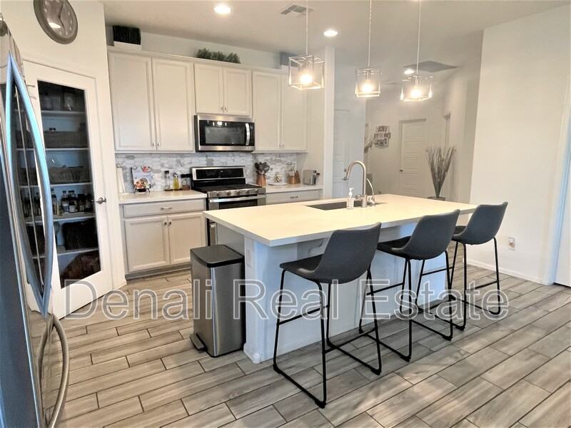 2822 West Apollo Road - Photo 7 of 22