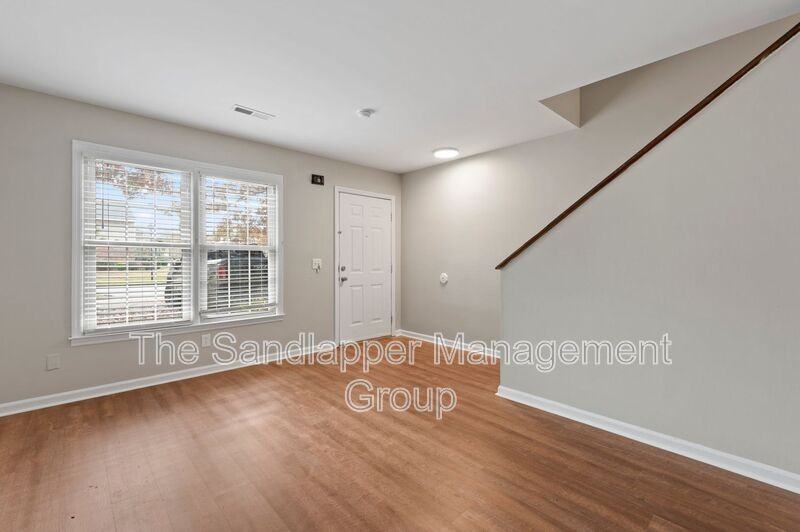 28 Cross Creek Drive - Photo 4 of 14