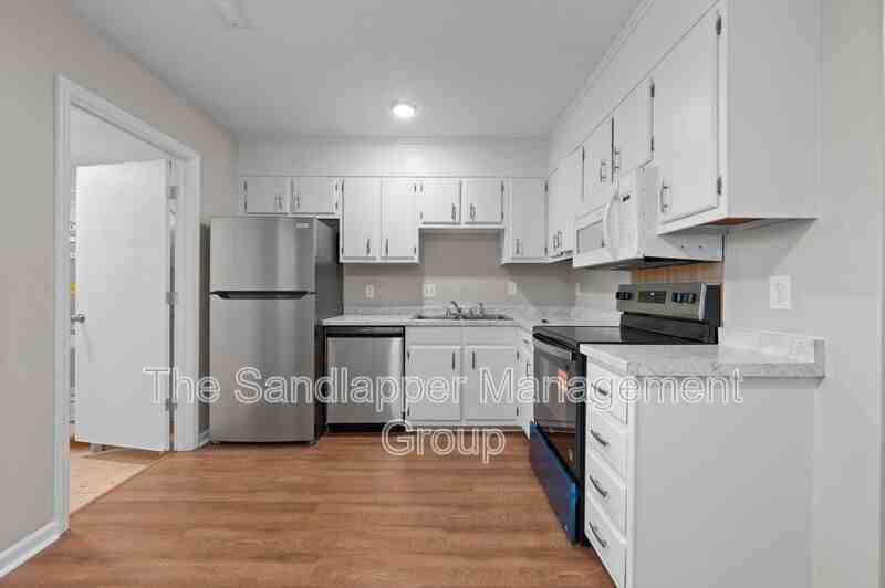 28 Cross Creek Drive - Photo 5 of 14