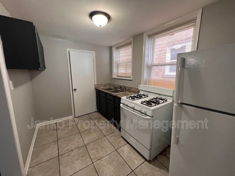 8137 South Evans Avenue #2 - Photo 2 of 10