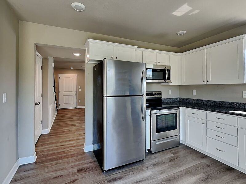 8215 Southwest 3rd Street - Photo 4 of 14