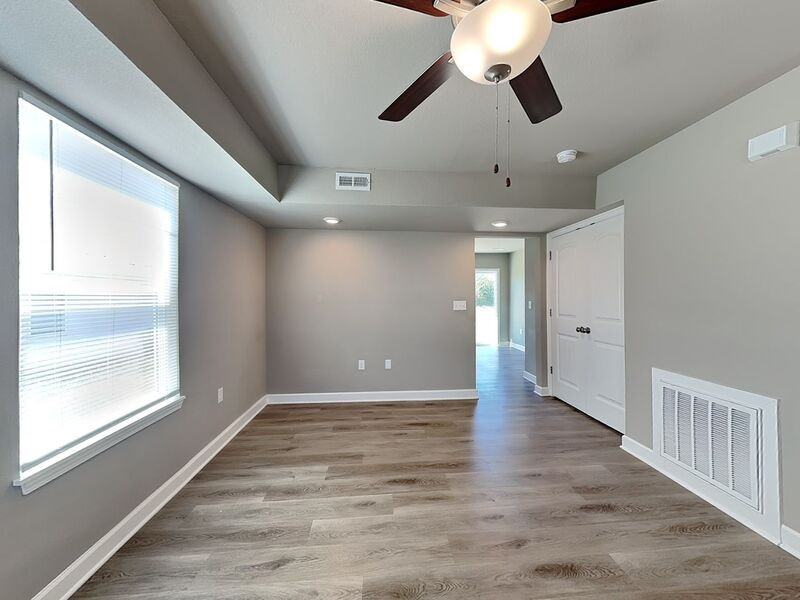 8215 Southwest 3rd Street - Photo 5 of 14