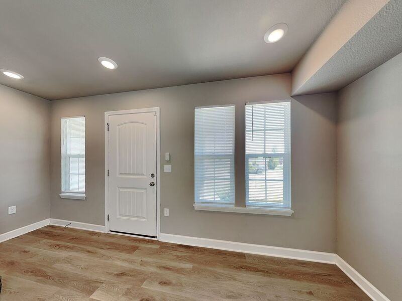 8215 Southwest 3rd Street - Photo 6 of 14