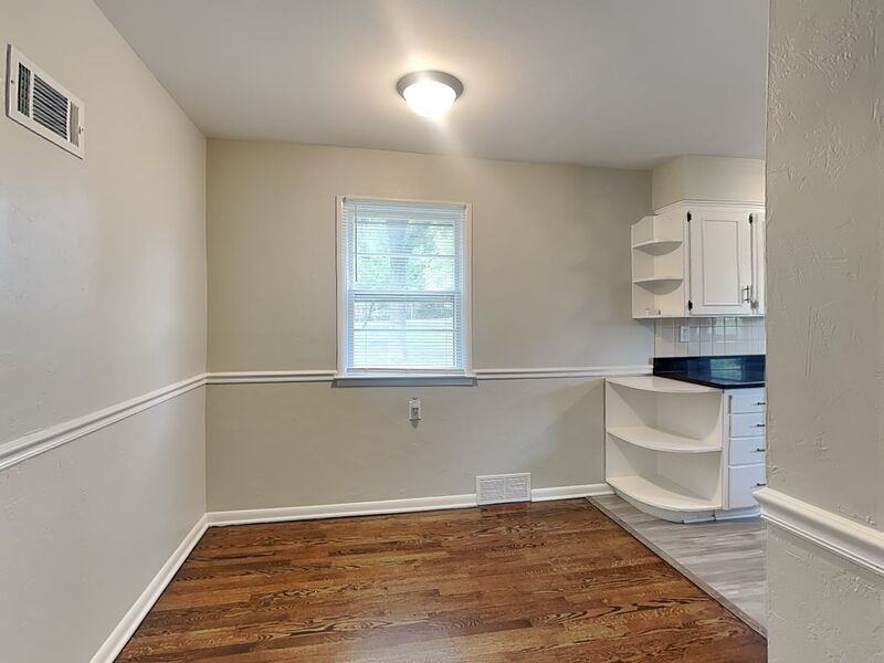 2728 Northeast 45th Street - Photo 7 of 15