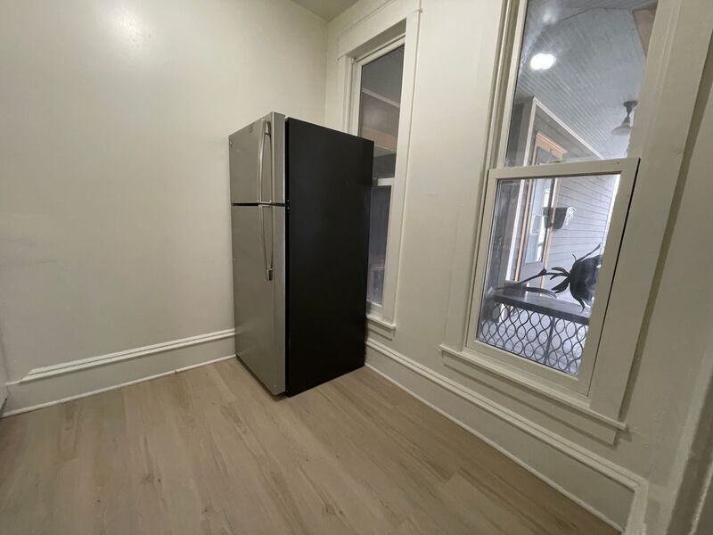 517 W Maple Ave #1E - Photo 6 of 6