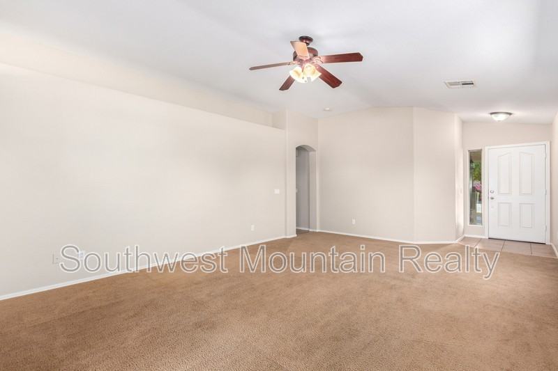 33411 North Stone Ridge Drive - Photo 7 of 44