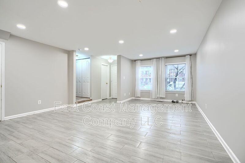 12 Perryfalls Place - Photo 2 of 33