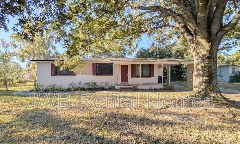 3054 Yanlee Lane - Photo 2 of 21