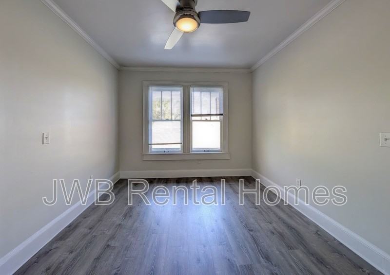 1912 Silver Street - Photo 5 of 12