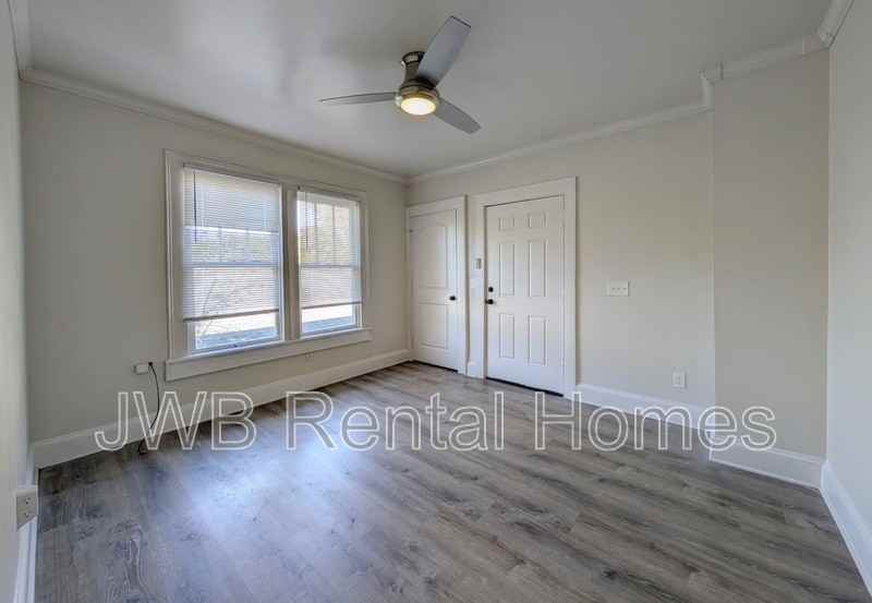 1912 Silver Street - Photo 7 of 12