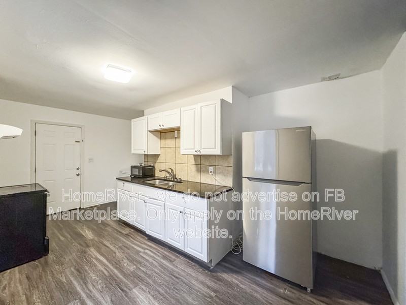 3613 Jonquil St - Photo 6 of 20