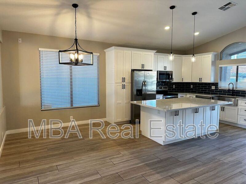 1722 Gilmore Circle - Photo 5 of 27