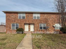 featured image of 743 E Kings Carriage Blvd