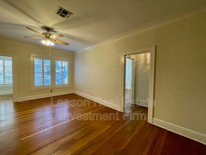 458 Forest Ave - Photo 2 of 15