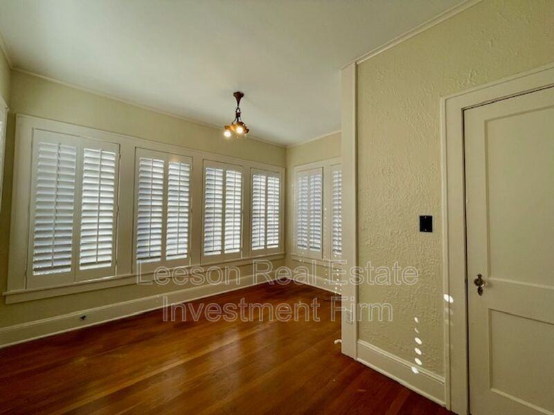 458 Forest Ave - Photo 6 of 15