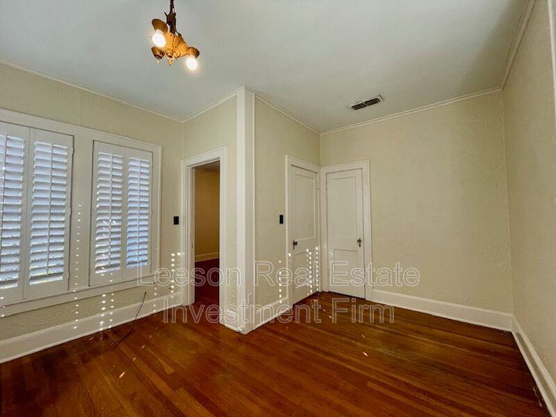 458 Forest Ave - Photo 7 of 15