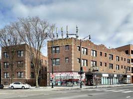 featured image of 3121 North Hamlin Avenue #2H